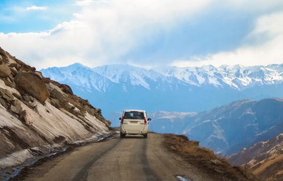 Hyderabad to Leh Ladakh tour package